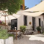 Bed & Breakfast La Petite Maison *