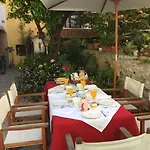 Bed & Breakfast La Petite Maison