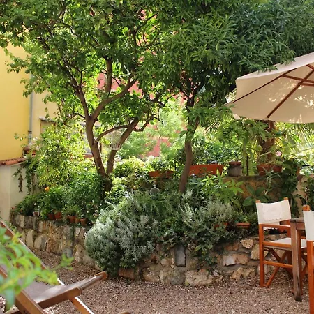 La Petite Maison *