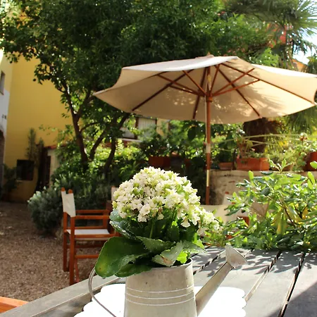 Bed & Breakfast La Petite Maison *